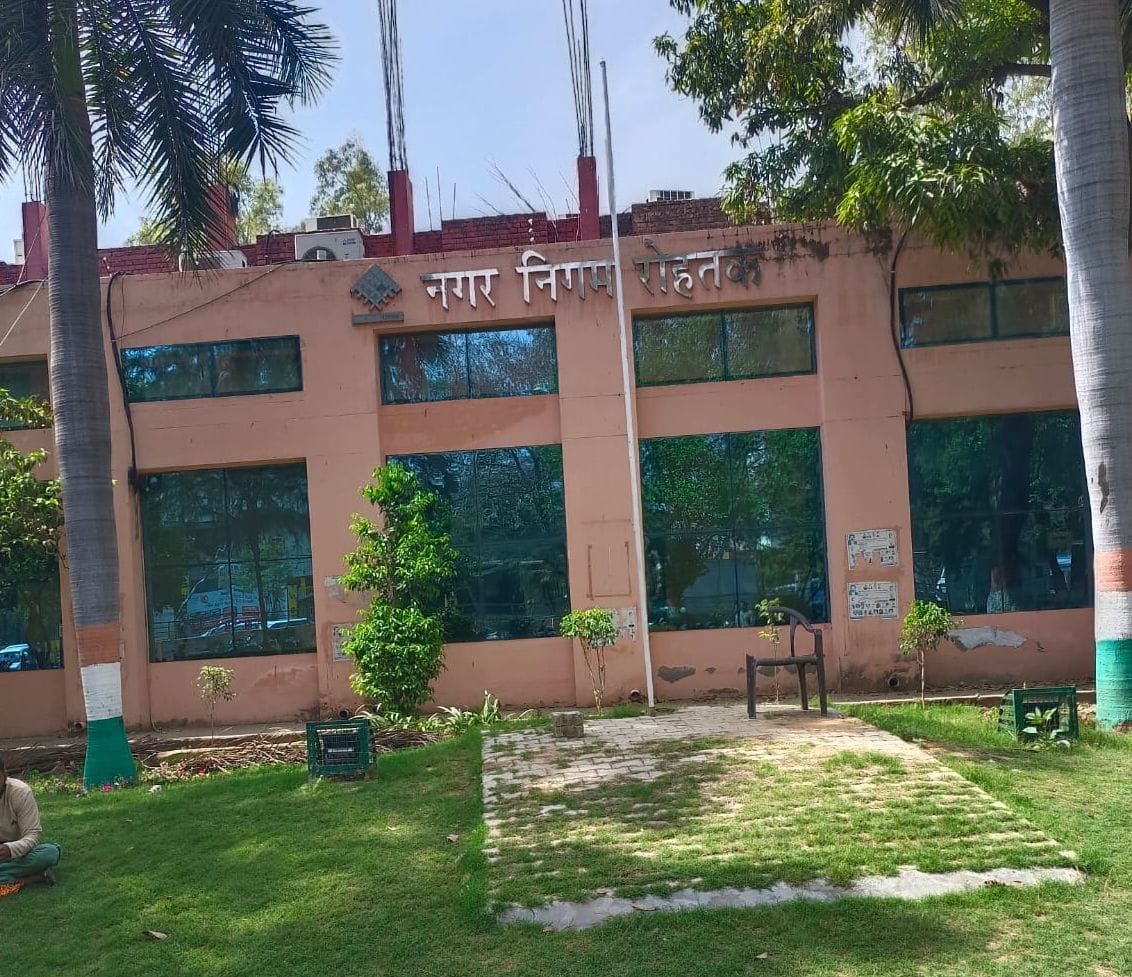 Committees have been formed in 22 wards to maintain parks, lanes and streetlights.
