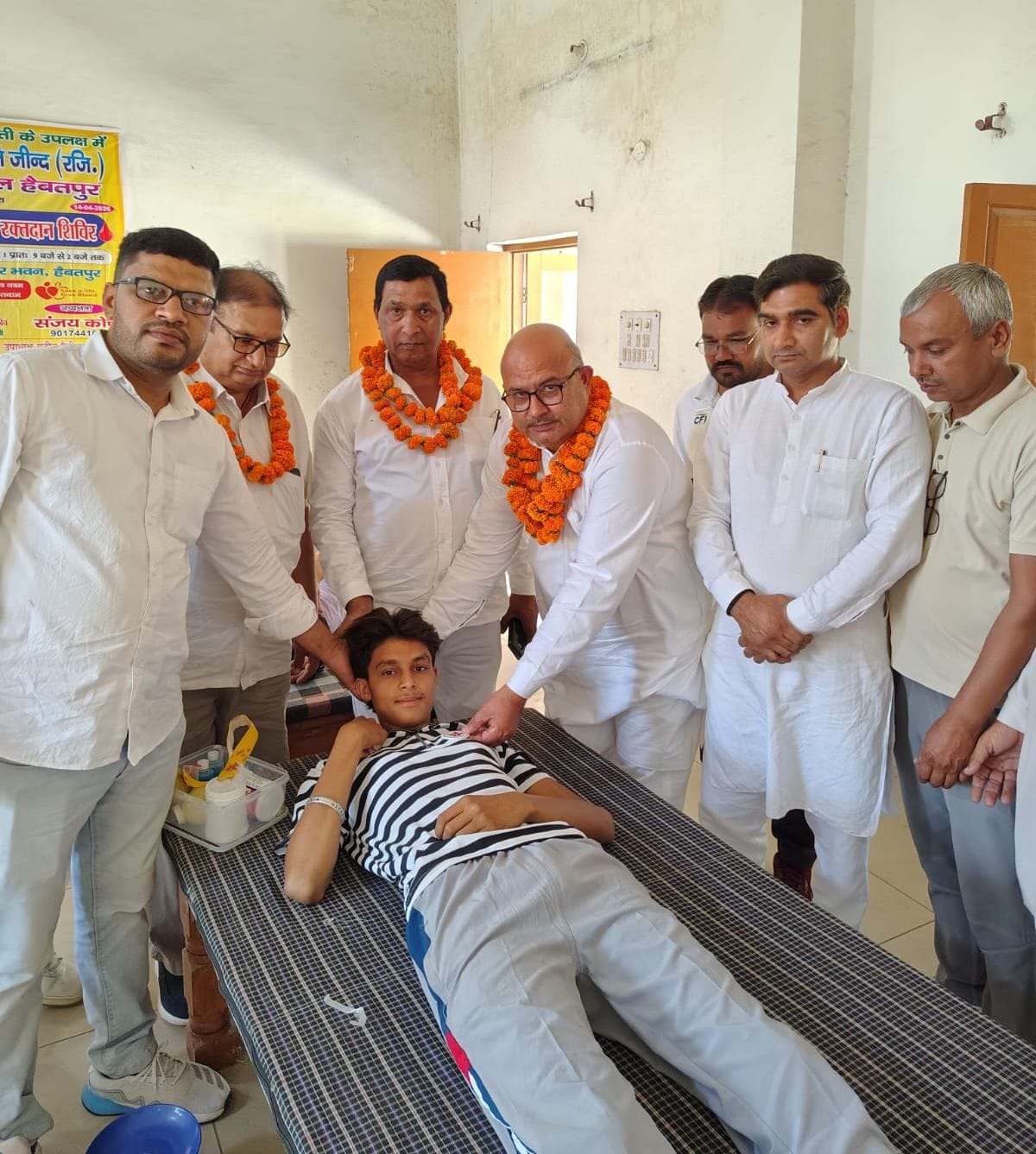 31 youth donated blood in the camp in Haibatpur
