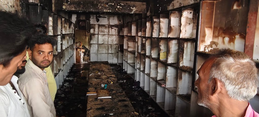 Fire breaks out in electronics shop, goods destroyed