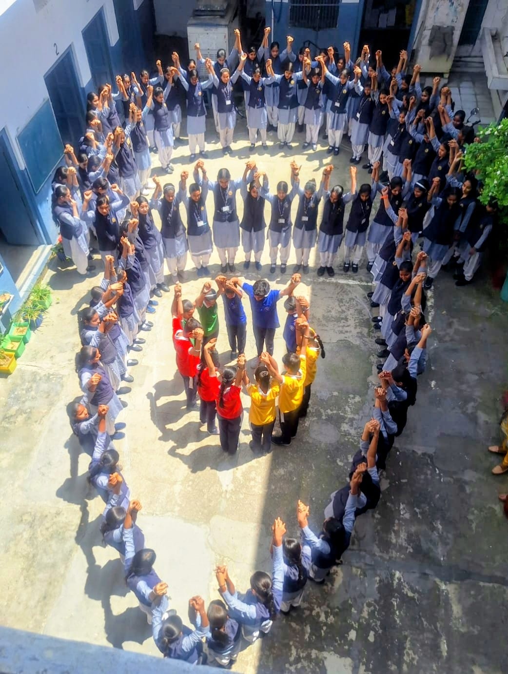 The girl students formed a human chain.