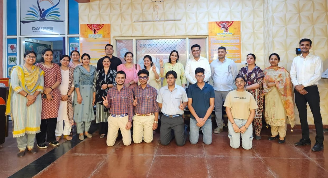 Chhavi enhanced the reputation of the school by scoring 97.60 percent marks.