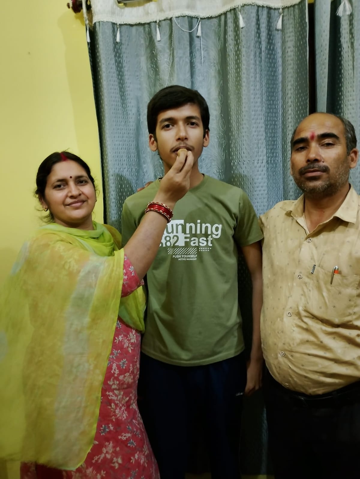 Gorakhpur News: फरेंदा के मेधावियों ने लहराया परचम