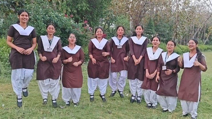 The students took a leap, the girls were also not far behind.