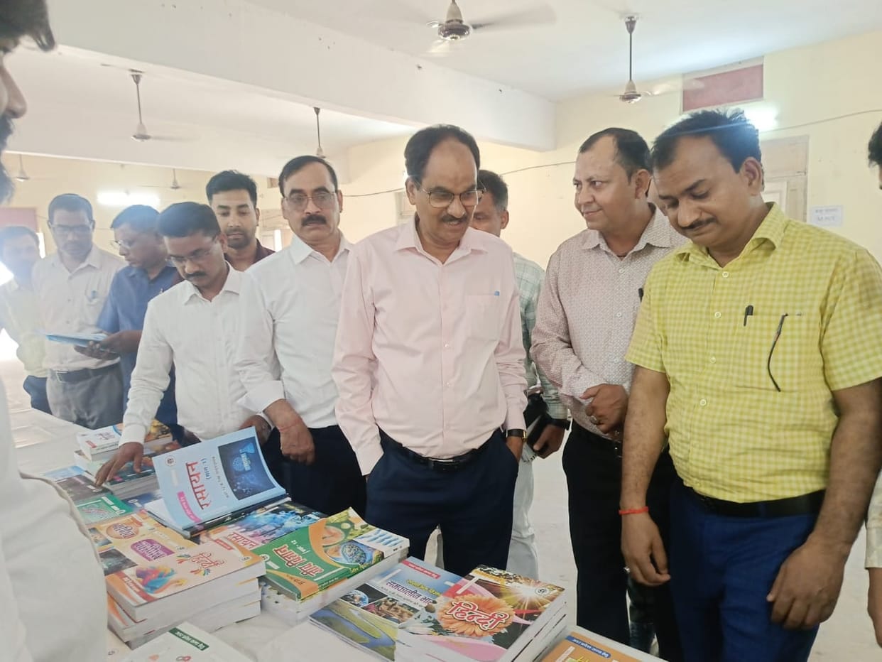 An FIR will be lodged against sellers selling books published by publishers other than those approved by the government.