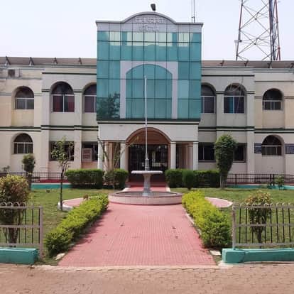 Two Janpad CEOs Stay Away from Headquarters Without Permission Notices Issued in Kabirdham