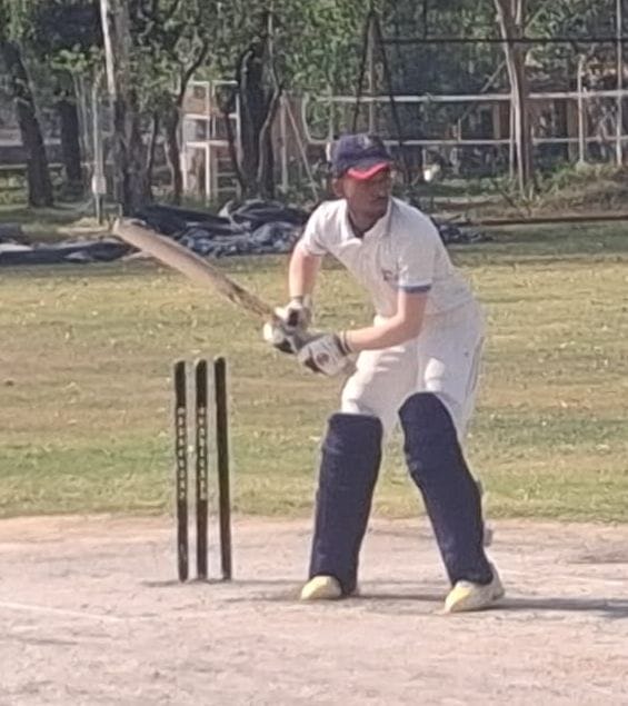 Elite Academy and Renaissance School won their matches with spectacular performances.