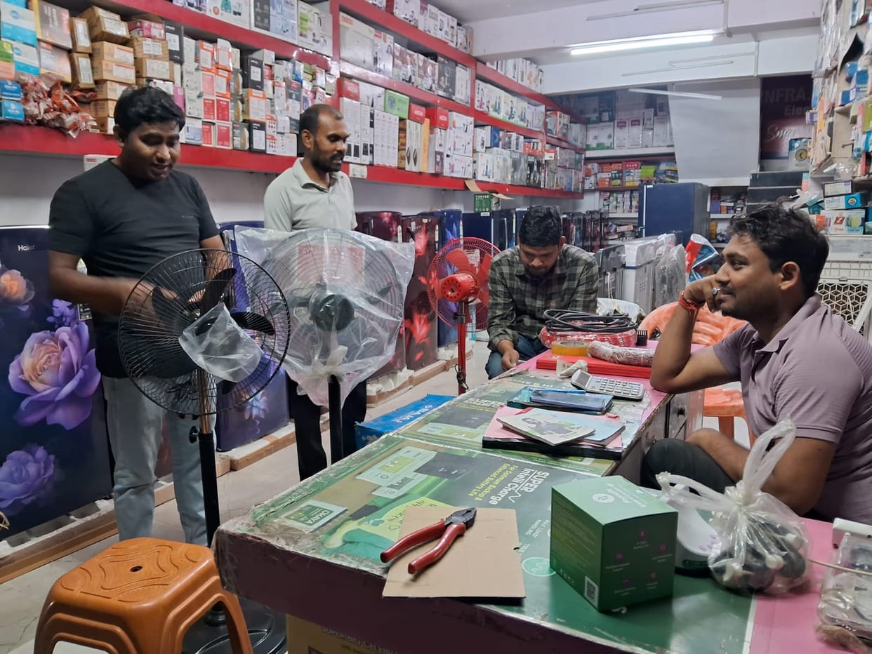 Electronics business booms as wedding season begins