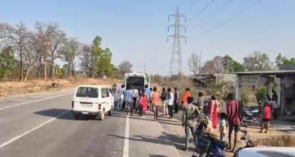 Five Injured in Two Severe Road Accidents Two in Critical Condition Pol ice Appeal Against Drunk Driving