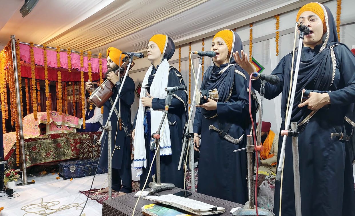 The festival of Baisakhi was celebrated with great pomp and show at the Gurdwara in Maksudapur.