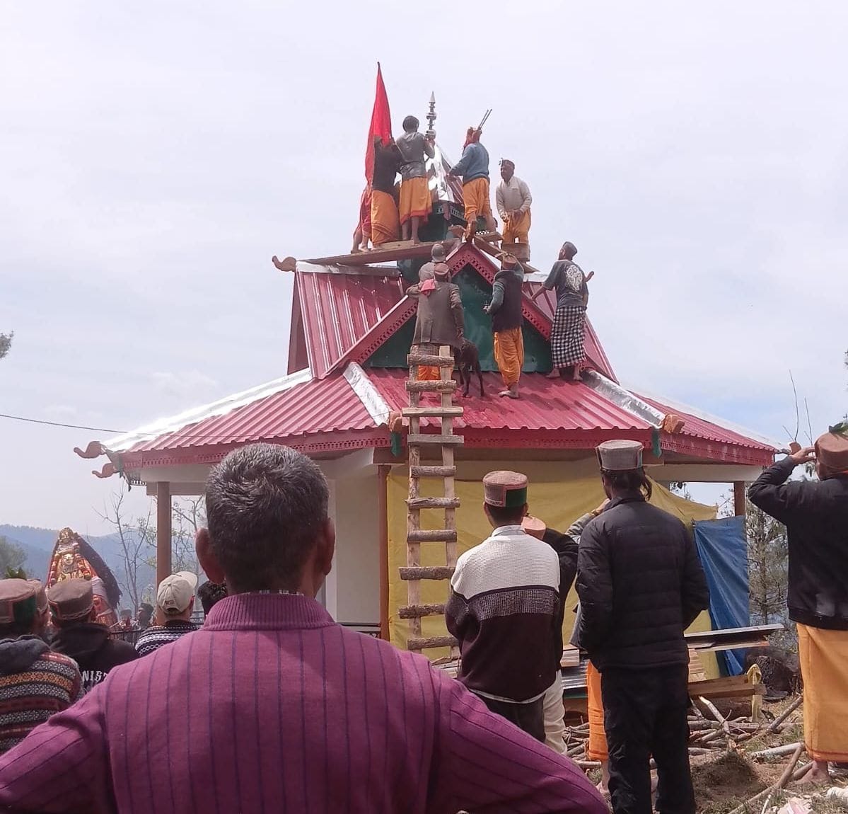 The consecration of the temple of Tru Narayan deity took place in Nogvalley