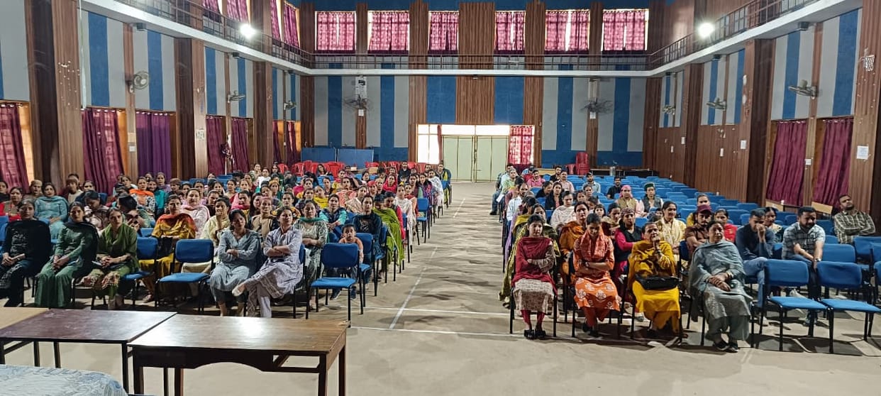 Parents will drop Bal Vatika children to school