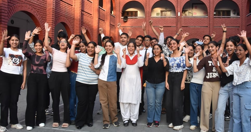 Dhvani Khurana tops the district in Class 10 with 98.8 percent marks.
