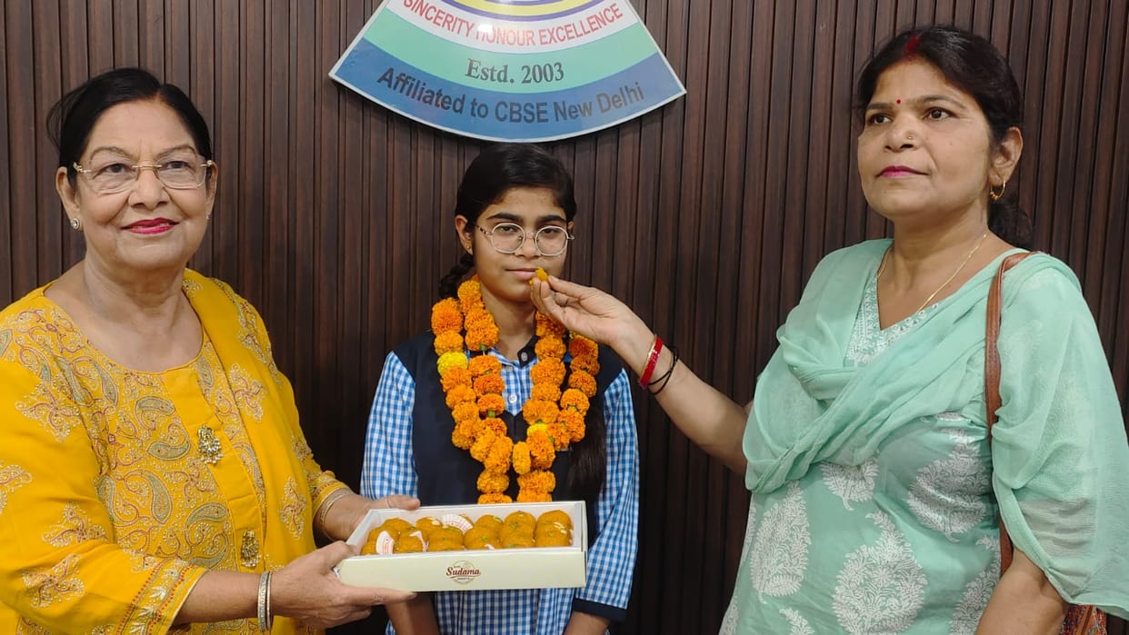 CBSE: Apoorva of APS tops the district in class 10th