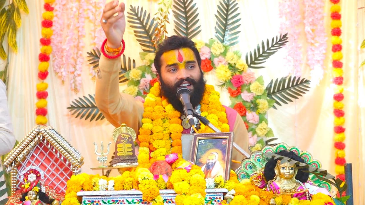 The audience was mesmerized by the story of Parikshit's salvation.