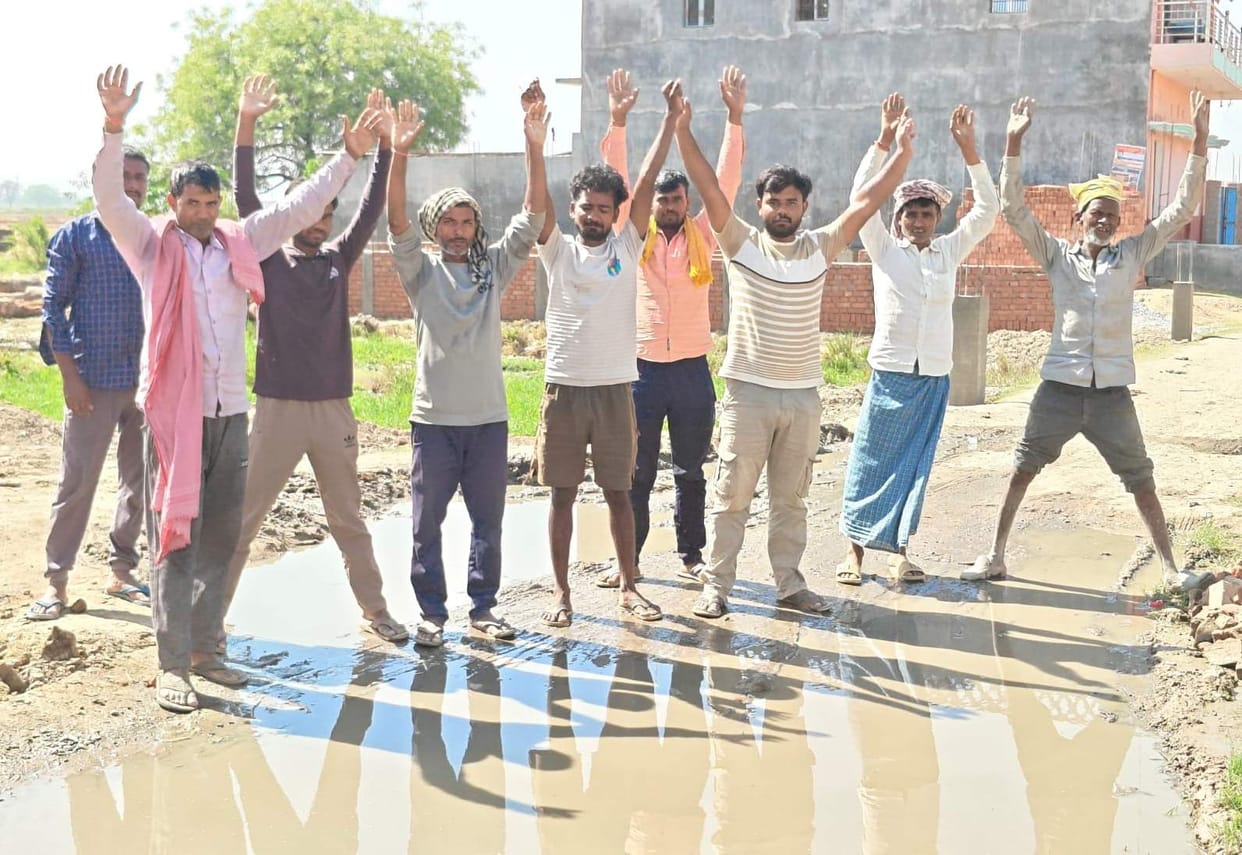Villagers, angered by negligence in the construction of sewers and CC roads, staged a protest.