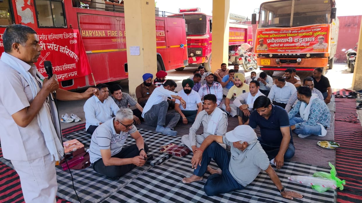 Firefighters' strike continues for the eighth day