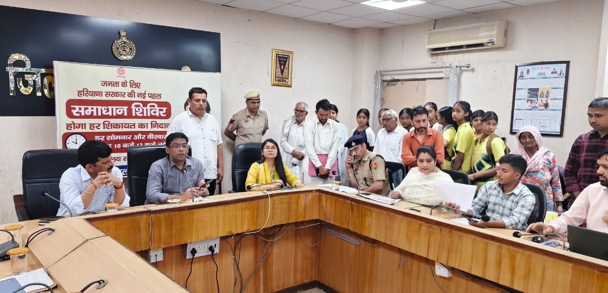 Ensure Prompt and High-Quality Redressal of Complaints: DC