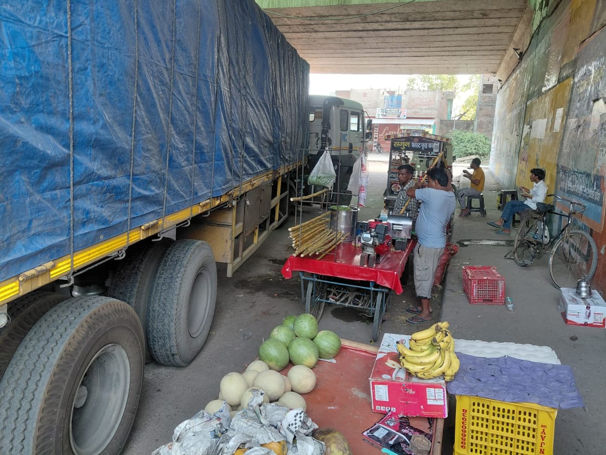Encroachment causes daily traffic jams, troubling pedestrians