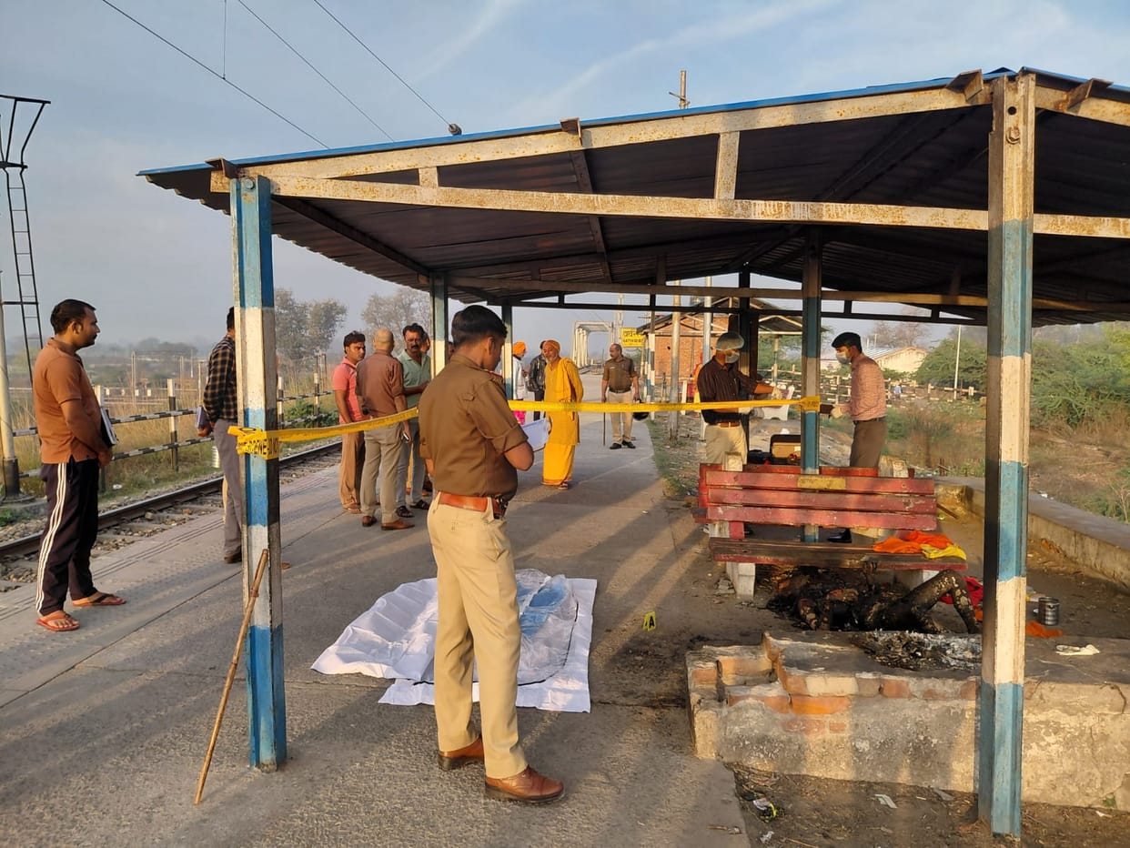 The dismissed constable who burned a beggar alive also suffered burns himself.