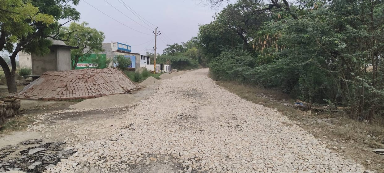 Busy in spending two budgets on the same road...Repair is being done with Rs 1.54 crore, then widening will happen