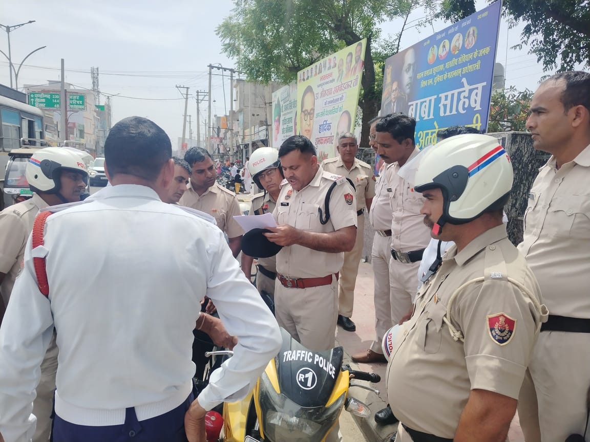 Six traffic riders will monitor the city, and vehicles parked in no-parking areas will be fined