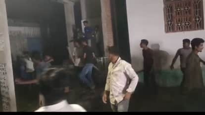 Bettiah bihar news Violent clash between two parties over playing flute near mosque police investigation