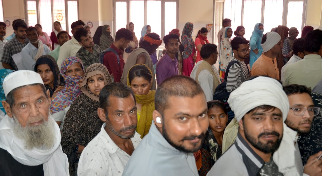 With the onset of summer, the number of patients suffering from viral infections has increased, and the OPD is crowded.