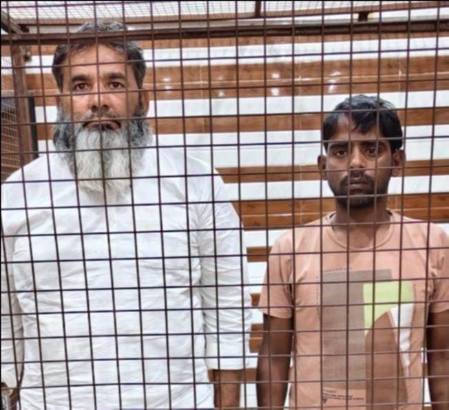 Gang that stole jewellery worth Rs 8 lakh from a constable's family from a bus arrested