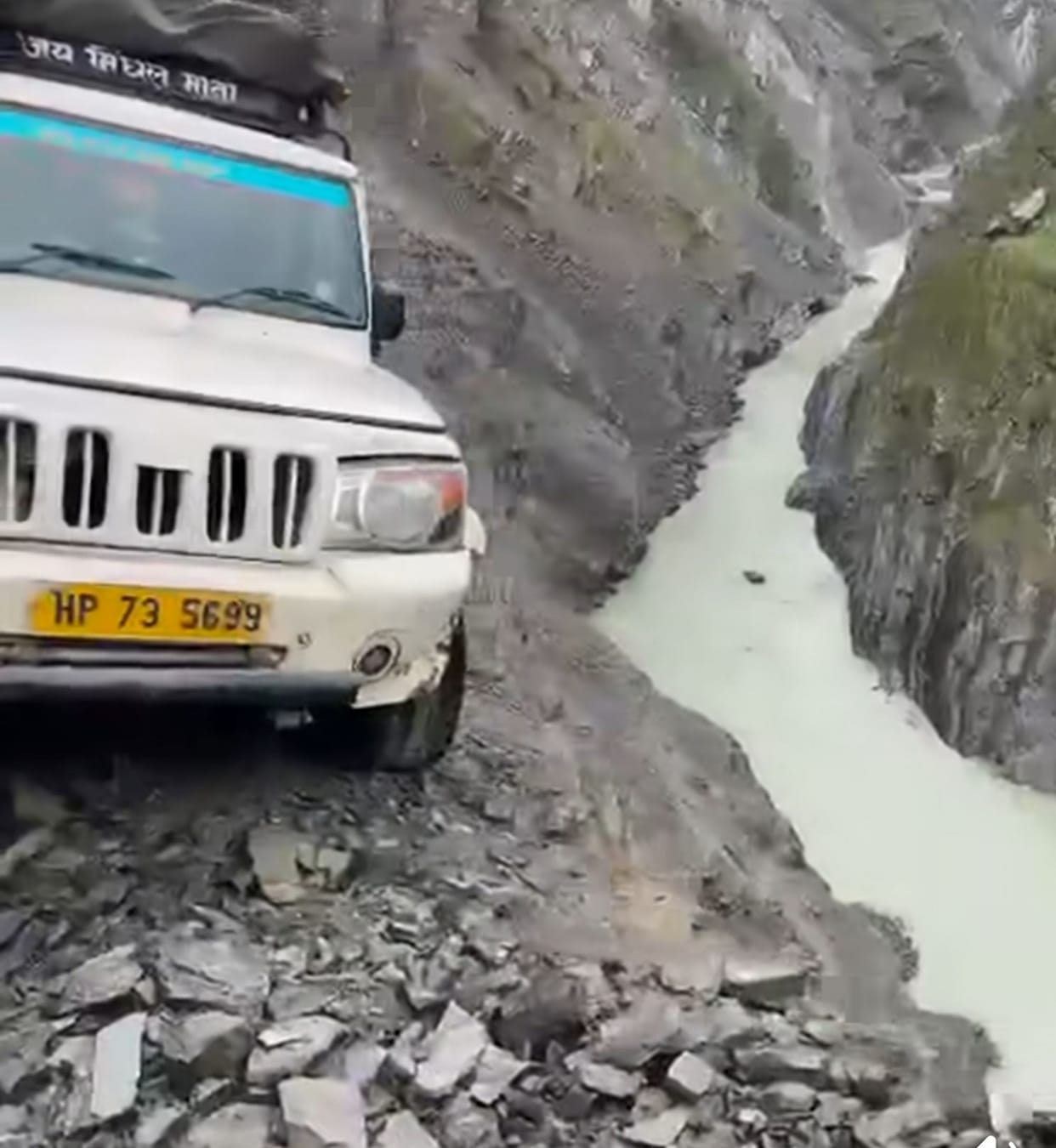 The wheels of the Bolero Camper lifted into the air while overtaking.