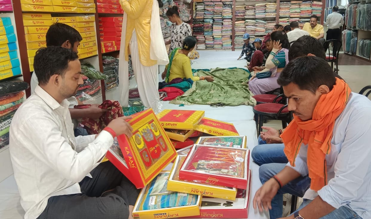 Textile market booms during Sahalag, better business expected