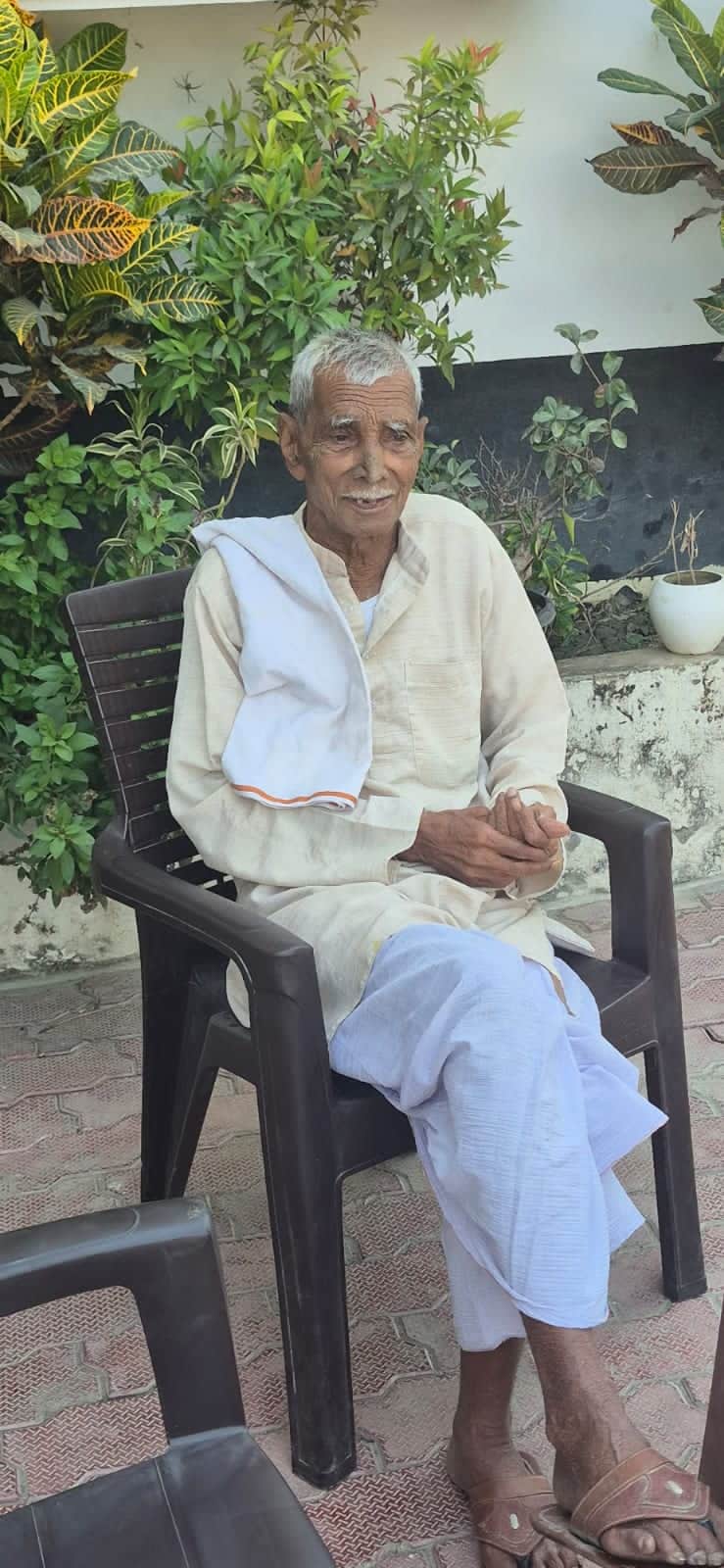 कुशीनगर विधायक पीएन पाठक के पिता बाबू लाल पाठक की फाइल फोटो।