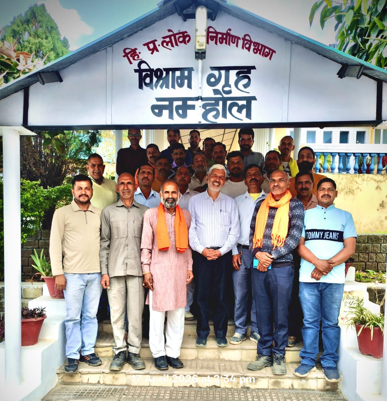 Drivers from across the state gathered in Namhol and discussed their rights.