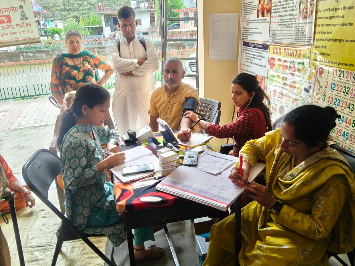 Health camp organized in Solag Jurasi Panchayat, health check-up done