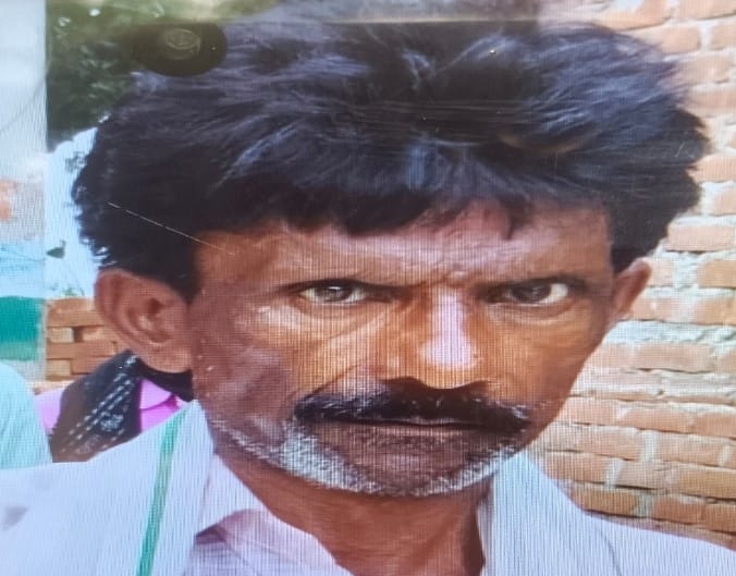 Farmer returning home from the field dies in a road accident.