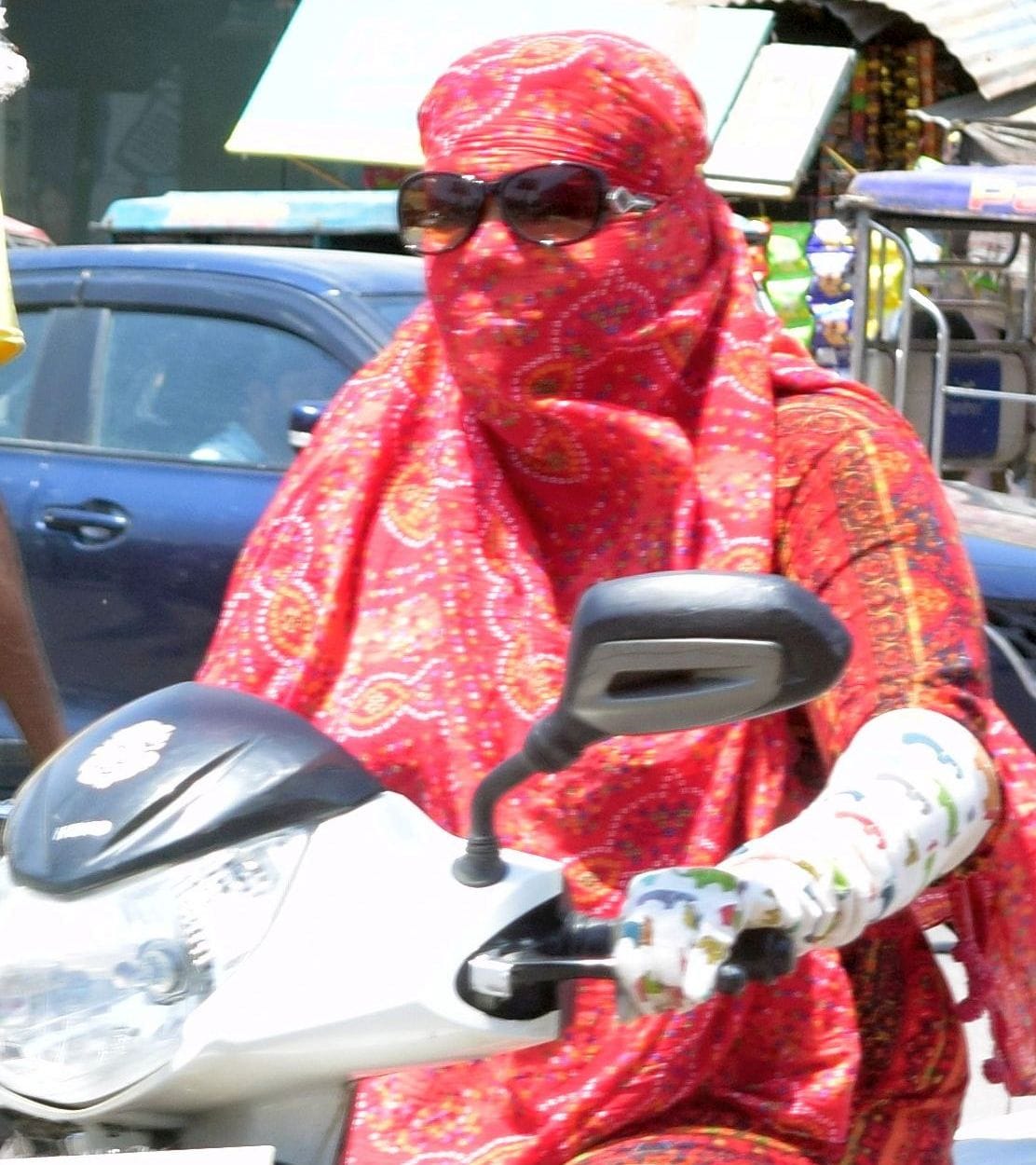 The temperature reached 40 degrees, the afternoon of Vaishakh was as hot as Jeth.