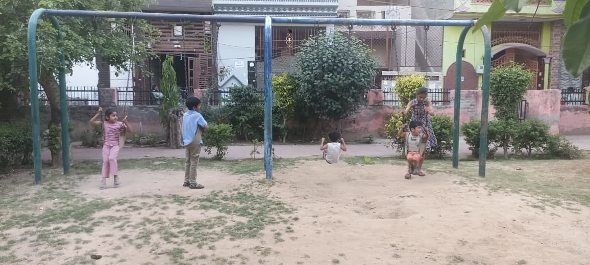 Even with a budget of Rs 12 crore, there is no greenery in the corporation parks.