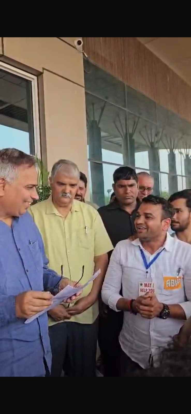 ABVP submitted a memorandum to the Vice Chancellor to stop the fee hike.