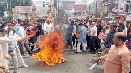 Bajrang Dal workers burnt an effigy of Love Jihad.
