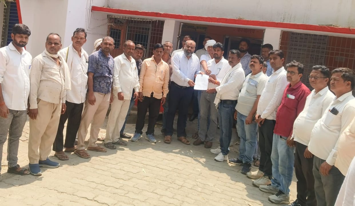 Eight months' salary withheld, MGNREGA workers on strike