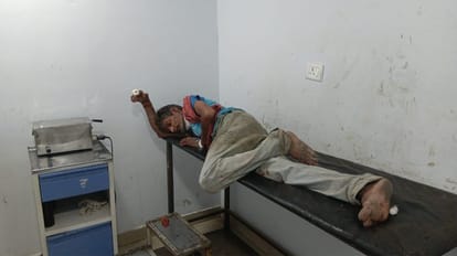 Unafraid-criminals-attacked-decorator-Mistry-with-knife-patna