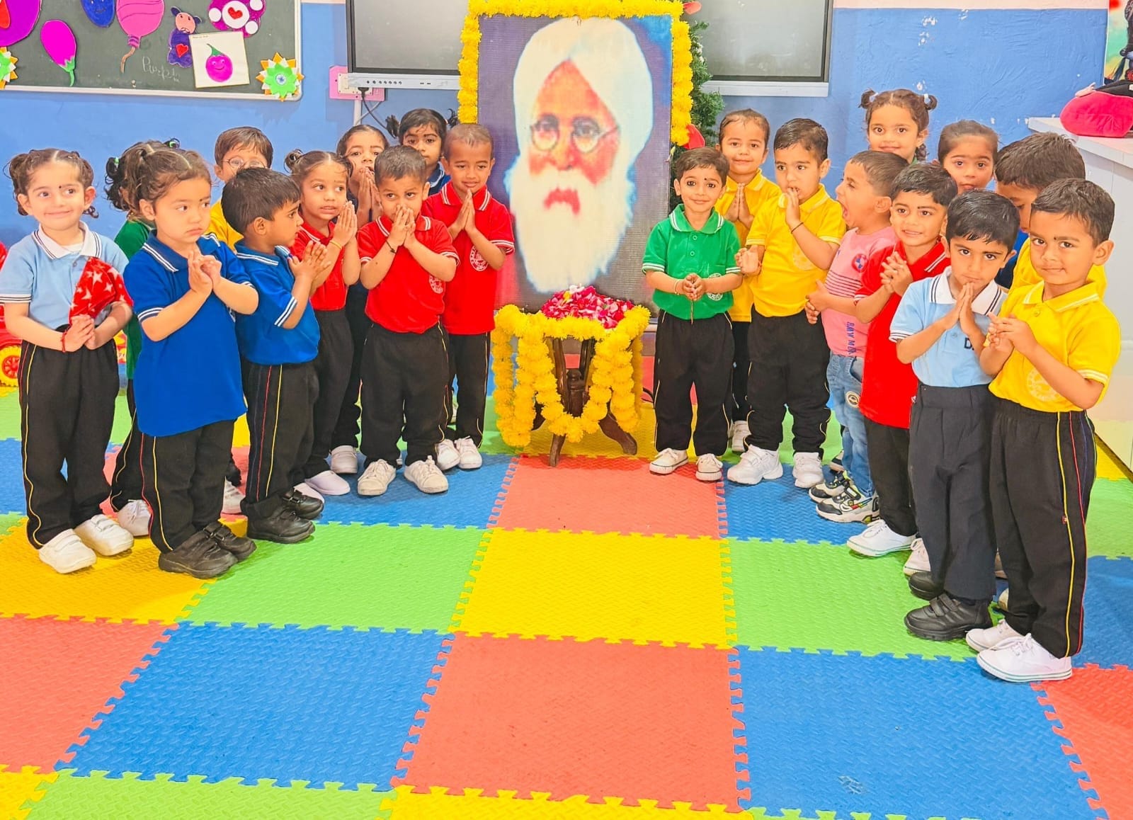 Inspired students to adopt the ideals of Mahatma Hansraj in their lives