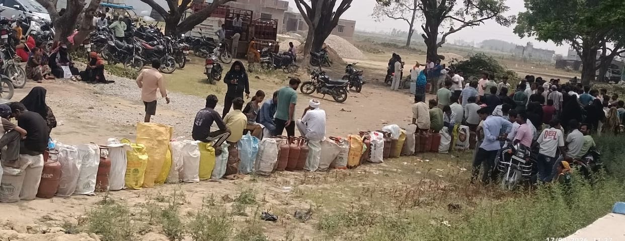 Long Queues for Gas Amidst Scorching Heat