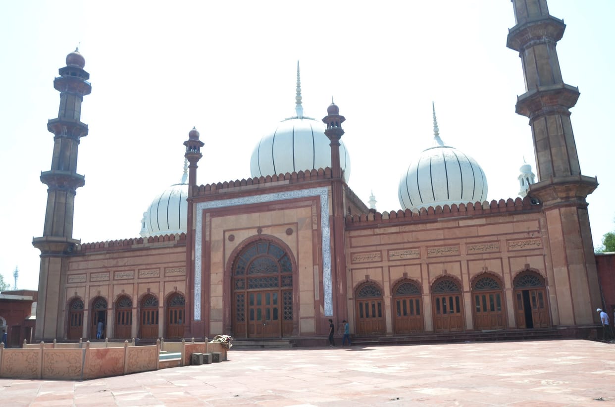 The Jama Masjid and Strachey Hall are the architectural pride of Aligarh.