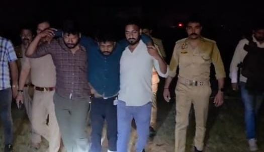 Three interstate criminals were shot in the leg during an encounter.