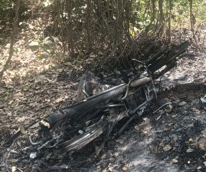 Uncontrolled bike hits tree, catches fire, youth burns alive, brother and son injured
