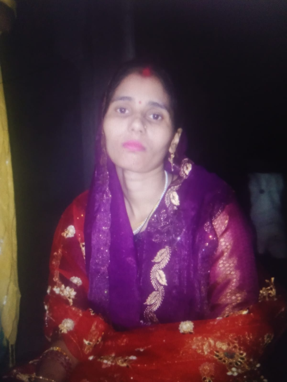 Married woman commits suicide by hanging herself