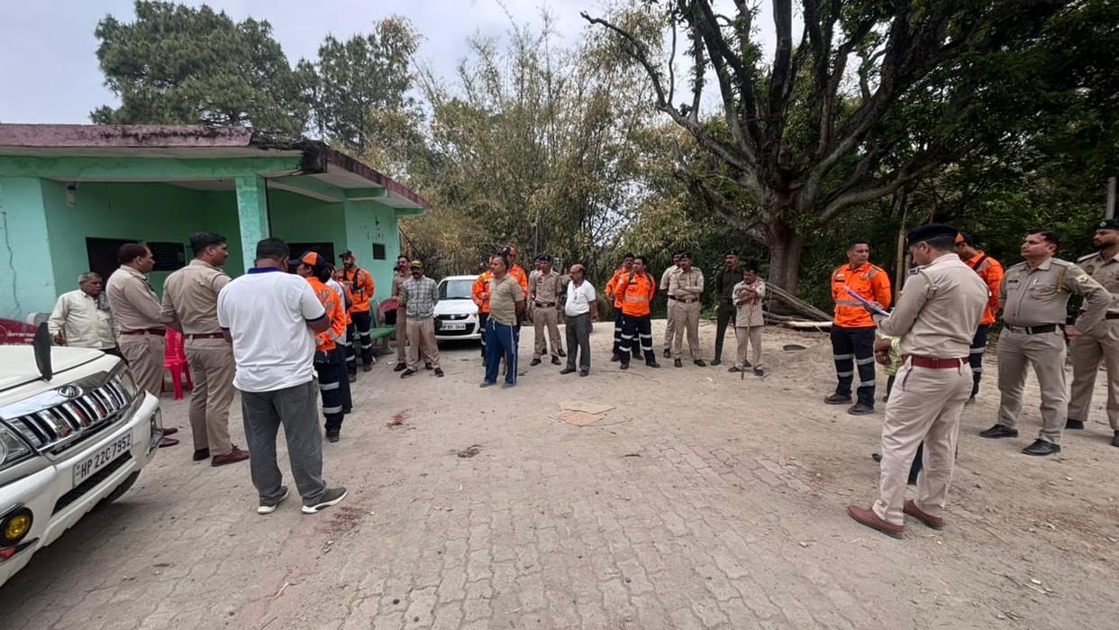 After the drone, the SDRF team also could not find any clue about the girl.