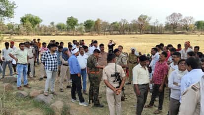 Bodies of a mother and son found in a village well; police are investigating the matter.