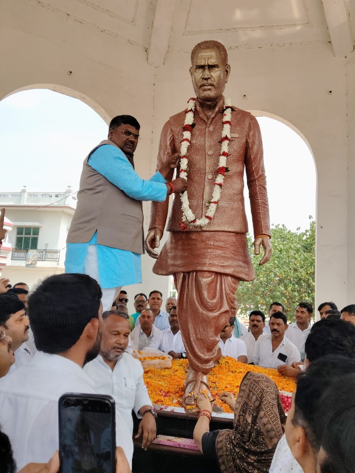 Chandrashekhar's entire life was always full of struggles: Ram Vilas
