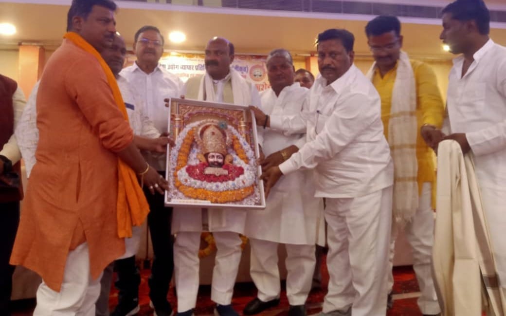 Trader community is the backbone of India's economy: Ramesh